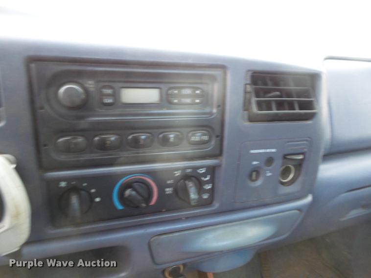 image for item DB2869 1999 Ford F250 Super Duty pickup truck