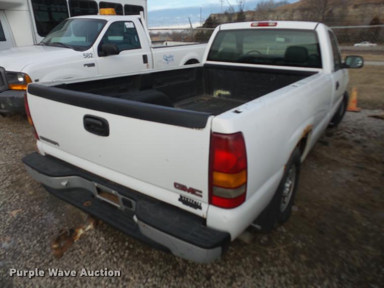 image for item DB2870 1999 GMC Sierra 1500 pickup truck