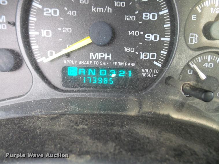 image for item DB2870 1999 GMC Sierra 1500 pickup truck