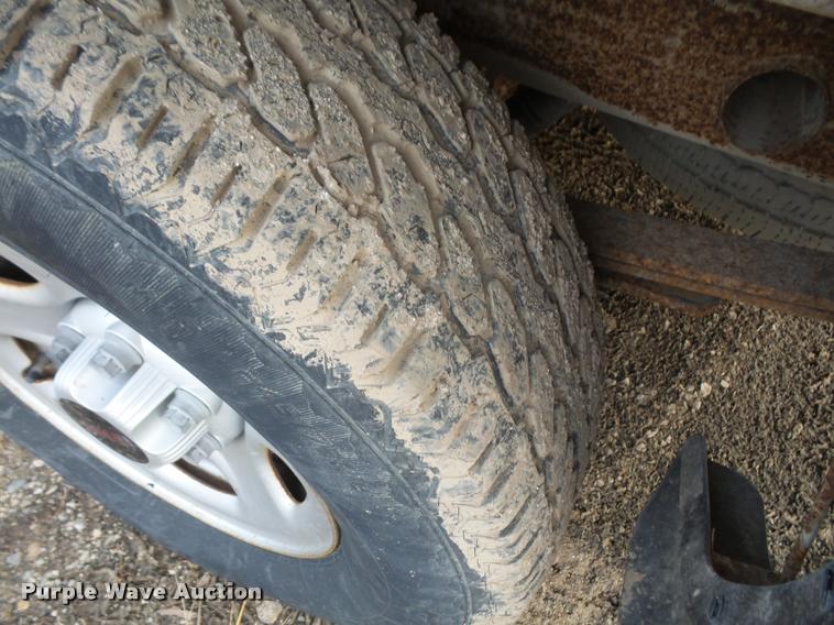 image for item DB2870 1999 GMC Sierra 1500 pickup truck