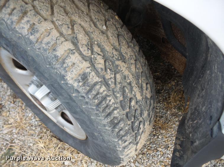 image for item DB2870 1999 GMC Sierra 1500 pickup truck