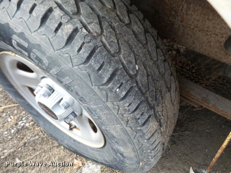 image for item DB2870 1999 GMC Sierra 1500 pickup truck