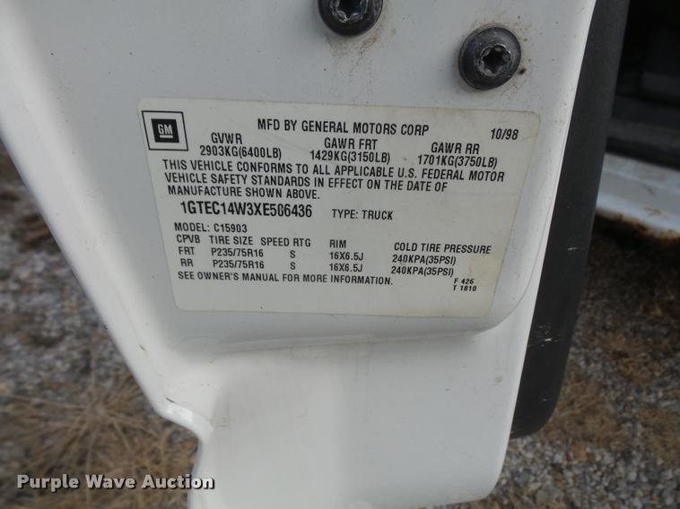 image for item DB2870 1999 GMC Sierra 1500 pickup truck