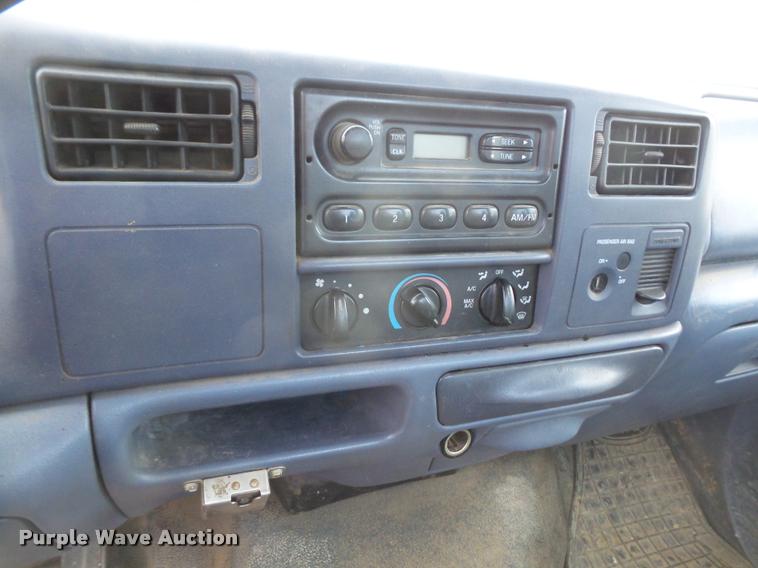 image for item DB2871 1999 Ford F250 Super Duty utility truck