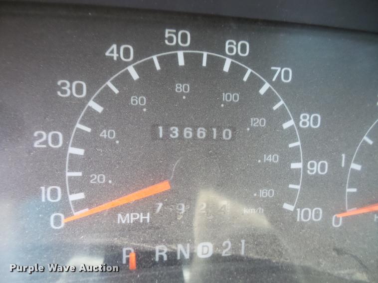 image for item DB2871 1999 Ford F250 Super Duty utility truck