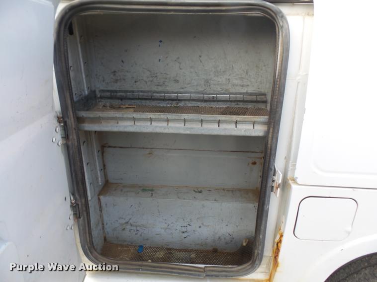 image for item DB2871 1999 Ford F250 Super Duty utility truck