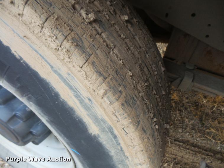 image for item DB2871 1999 Ford F250 Super Duty utility truck