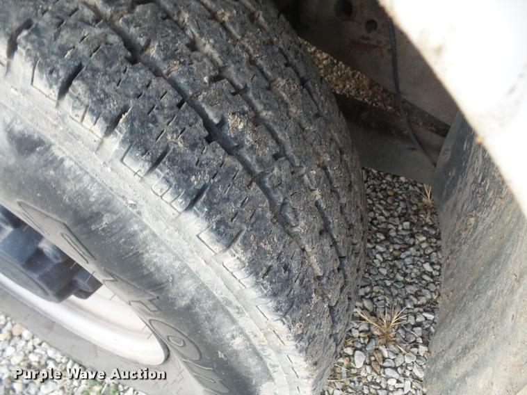 image for item DB2871 1999 Ford F250 Super Duty utility truck