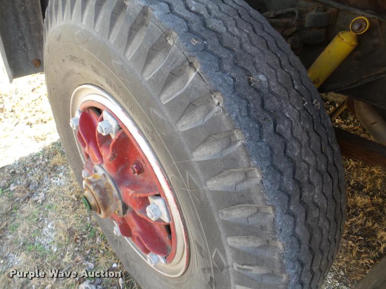 image for item DB5414 1976 Ford 8000 fire truck