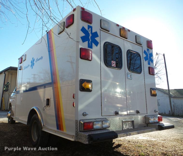 image for item DB5415 2000 Ford Econoline ambulance