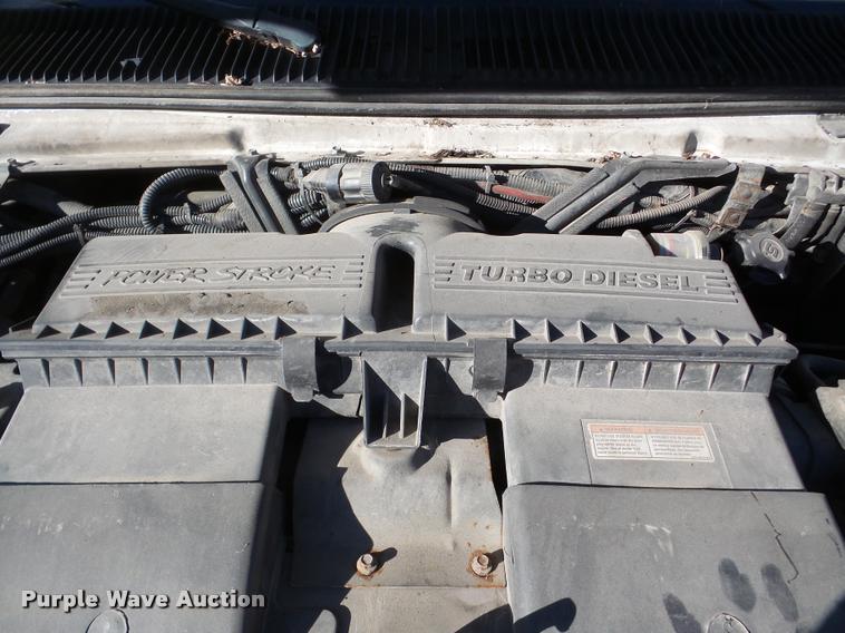 image for item DB5415 2000 Ford Econoline ambulance