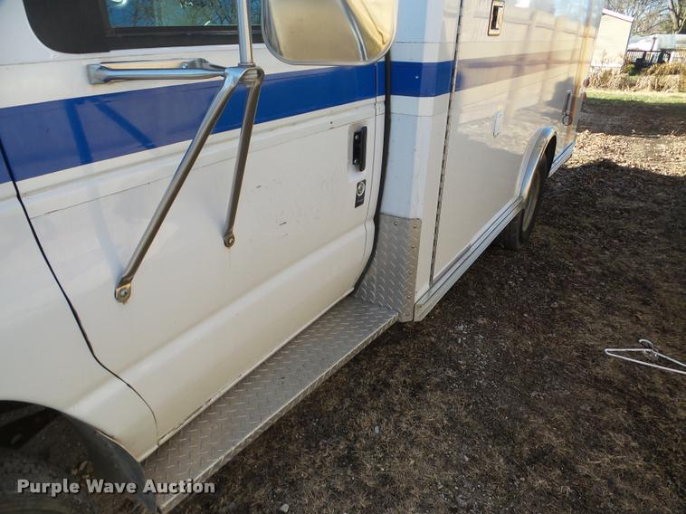 image for item DB5415 2000 Ford Econoline ambulance