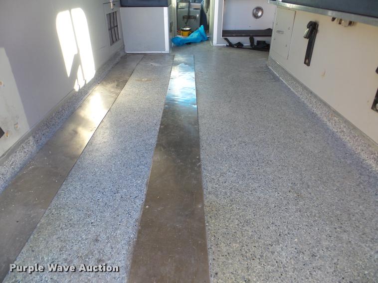 image for item DB5415 2000 Ford Econoline ambulance