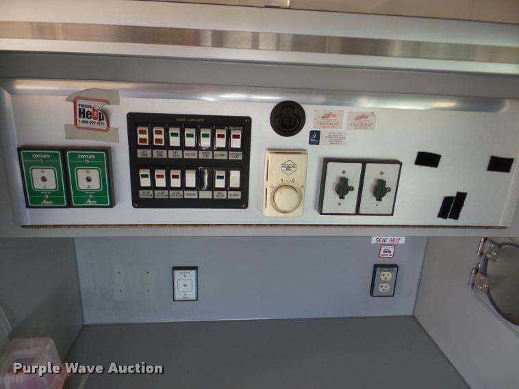 image for item DB5415 2000 Ford Econoline ambulance