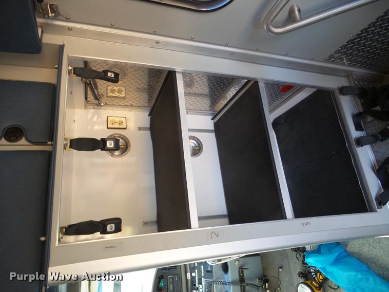 image for item DB5415 2000 Ford Econoline ambulance