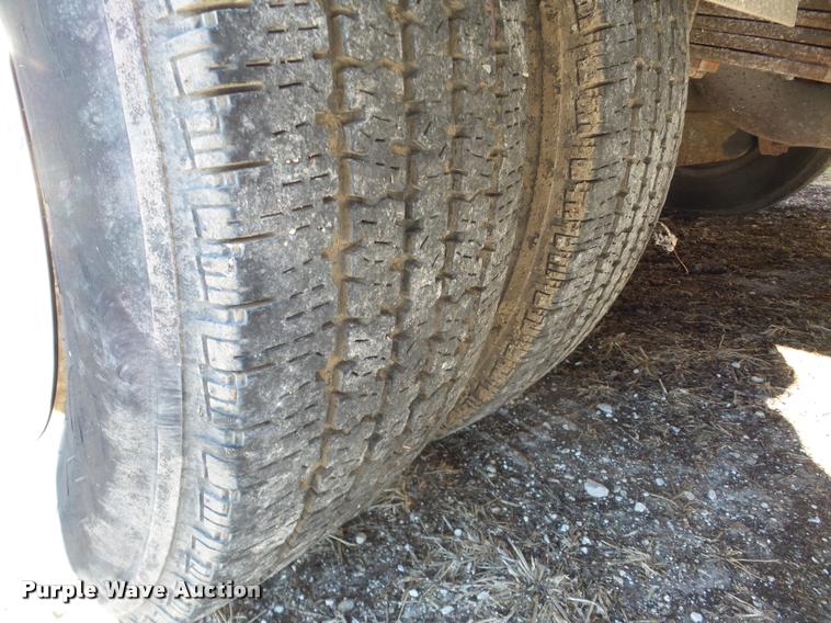 image for item DB5415 2000 Ford Econoline ambulance