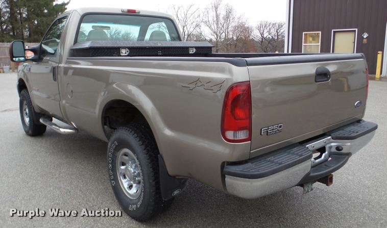 image for item DB5441 2004 Ford F250 Super Duty XLT pickup truck