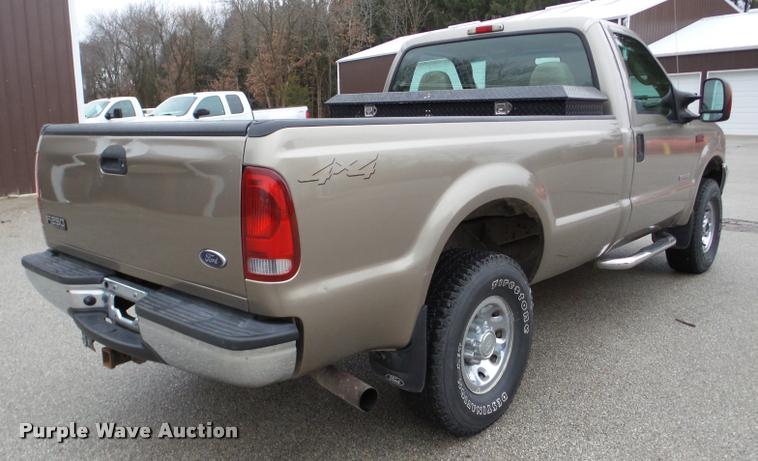 image for item DB5441 2004 Ford F250 Super Duty XLT pickup truck