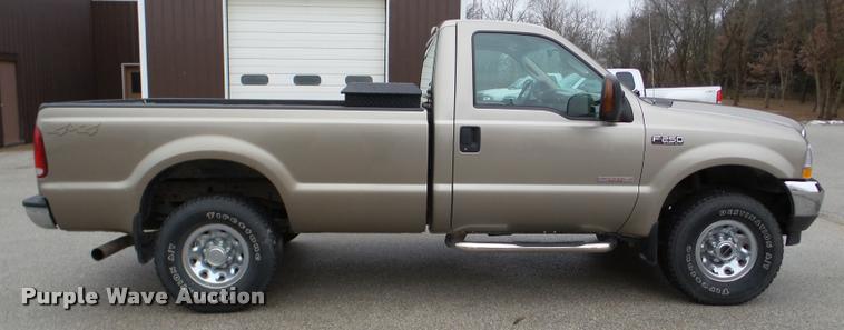 image for item DB5441 2004 Ford F250 Super Duty XLT pickup truck