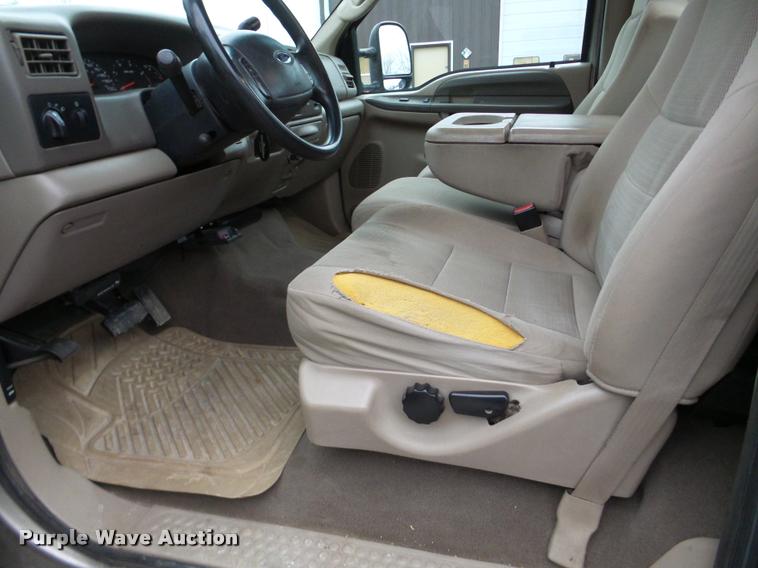 image for item DB5441 2004 Ford F250 Super Duty XLT pickup truck