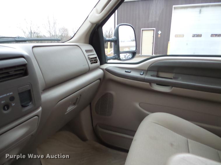 image for item DB5441 2004 Ford F250 Super Duty XLT pickup truck