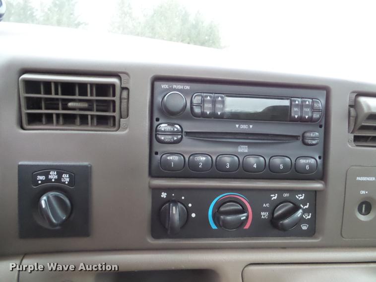 image for item DB5441 2004 Ford F250 Super Duty XLT pickup truck