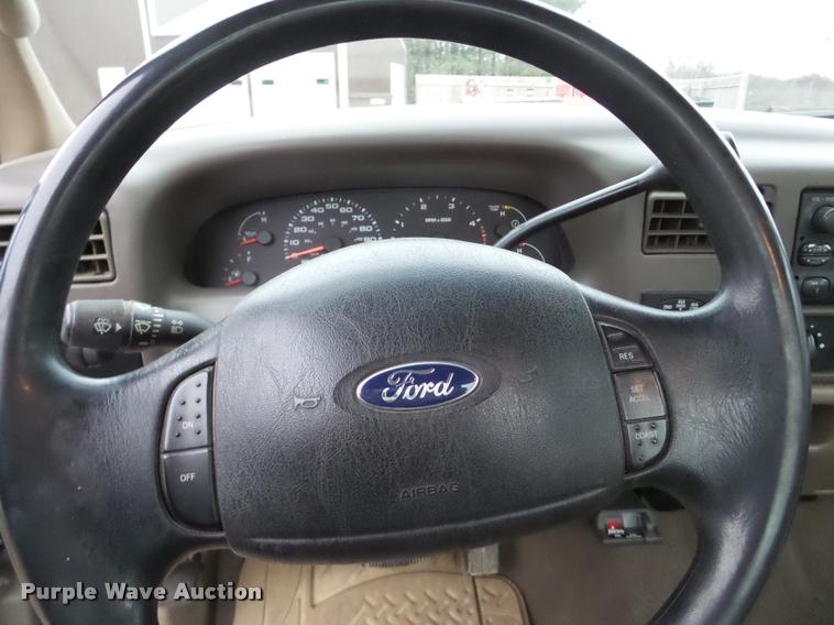 image for item DB5441 2004 Ford F250 Super Duty XLT pickup truck