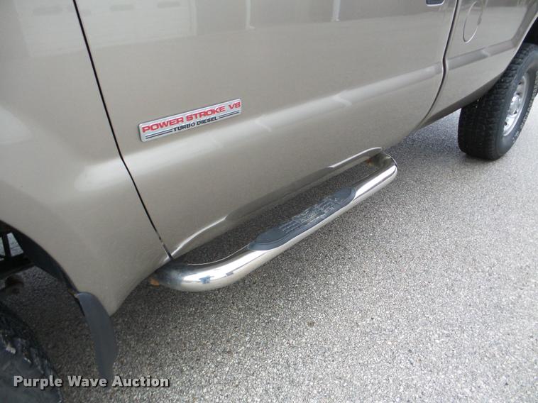 image for item DB5441 2004 Ford F250 Super Duty XLT pickup truck