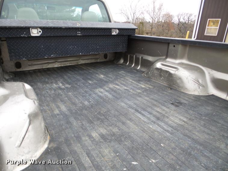 image for item DB5441 2004 Ford F250 Super Duty XLT pickup truck