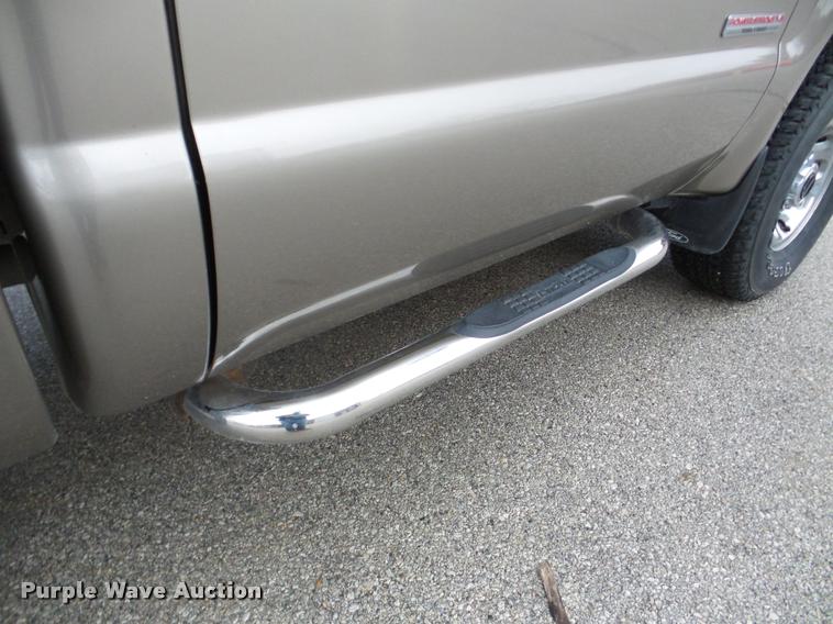 image for item DB5441 2004 Ford F250 Super Duty XLT pickup truck