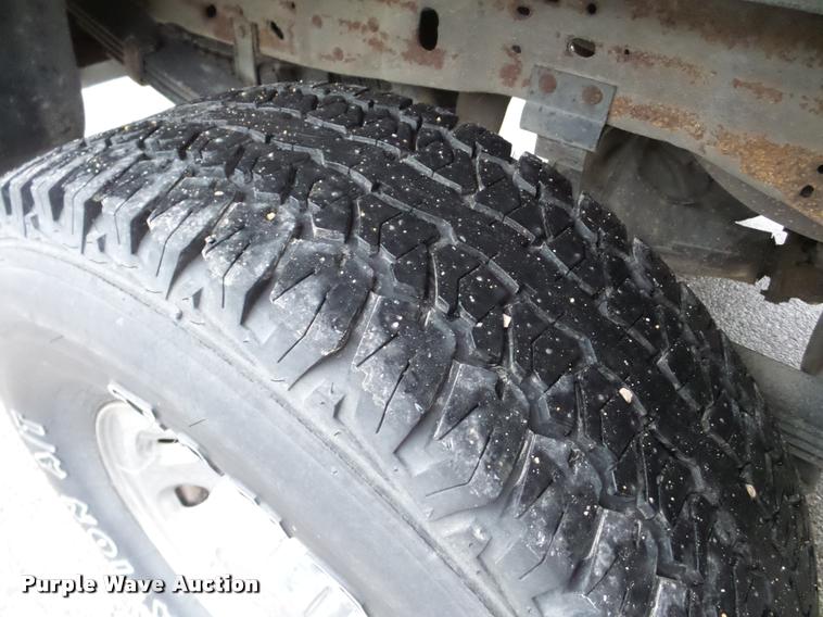 image for item DB5441 2004 Ford F250 Super Duty XLT pickup truck