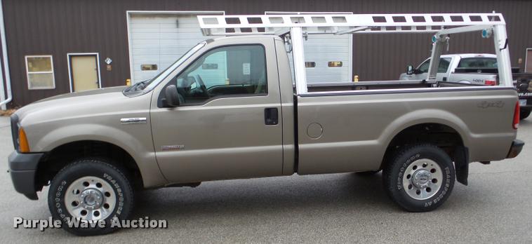image for item DB5442 2005 Ford F250 Super Duty XL pickup truck