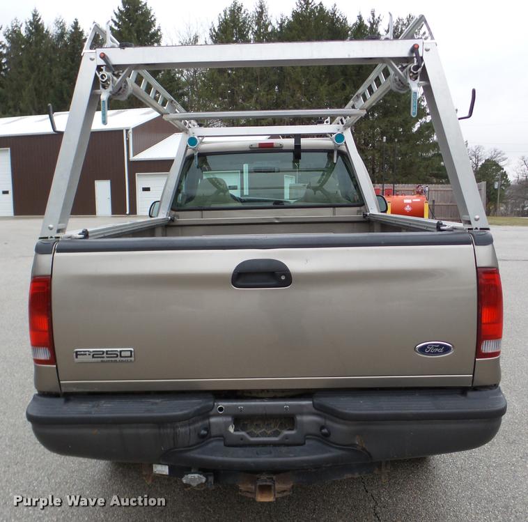 image for item DB5442 2005 Ford F250 Super Duty XL pickup truck