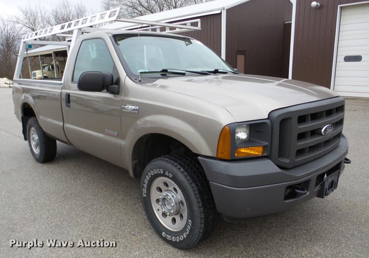 image for item DB5442 2005 Ford F250 Super Duty XL pickup truck