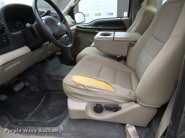 image for item DB5442 2005 Ford F250 Super Duty XL pickup truck