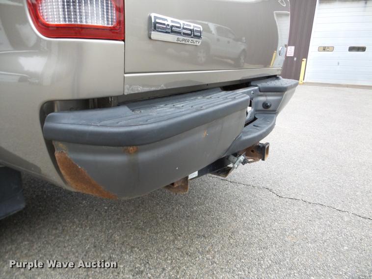 image for item DB5442 2005 Ford F250 Super Duty XL pickup truck