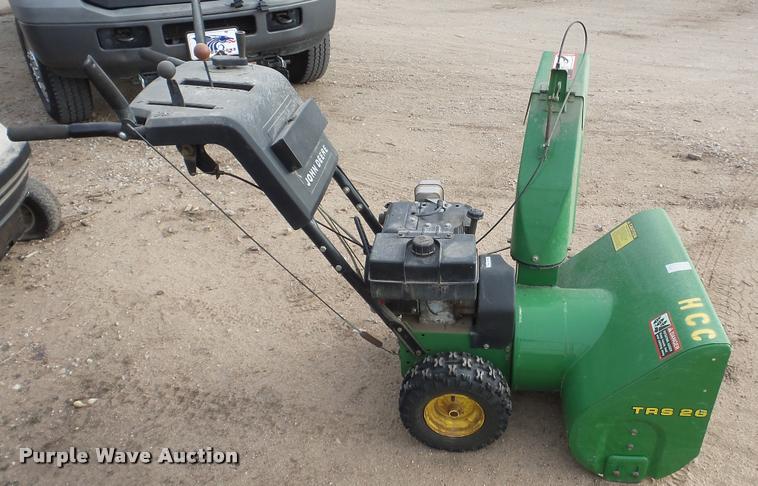 image for item DF9235 John Deere TRS26 snow blower