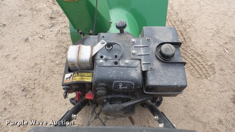 image for item DF9235 John Deere TRS26 snow blower