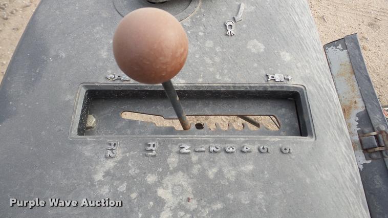 image for item DF9235 John Deere TRS26 snow blower