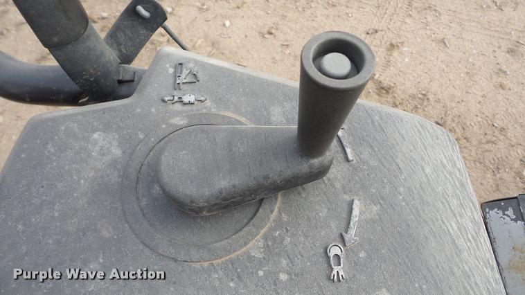 image for item DF9235 John Deere TRS26 snow blower