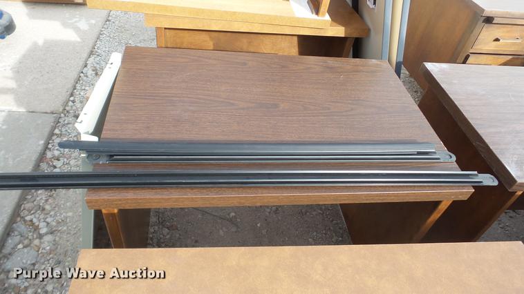 image for item DF9238 Office furniture