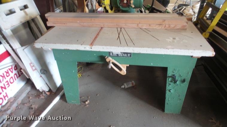 image for item DF9244 DeWalt 6E56 radial arm saw