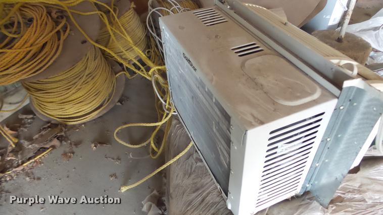 image for item DF9246 Goldstar window AC unit