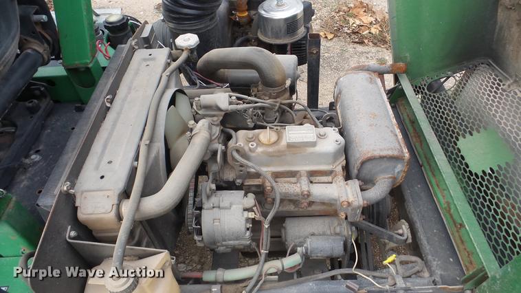 image for item DF9247 John Deere F932 lawn mower