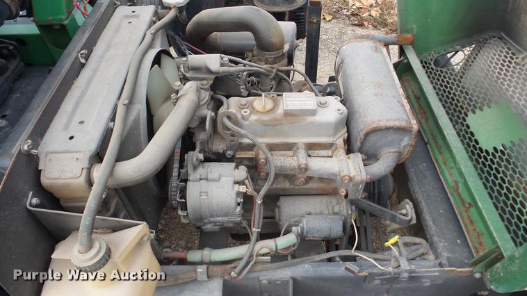 image for item DF9247 John Deere F932 lawn mower