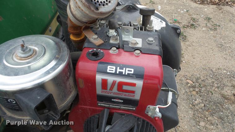 image for item DF9247 John Deere F932 lawn mower