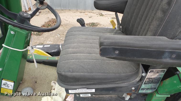 image for item DF9247 John Deere F932 lawn mower