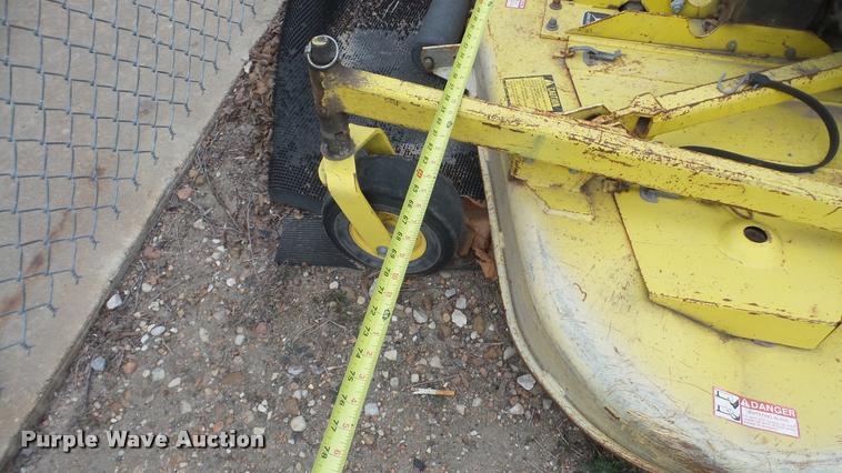 image for item DF9247 John Deere F932 lawn mower