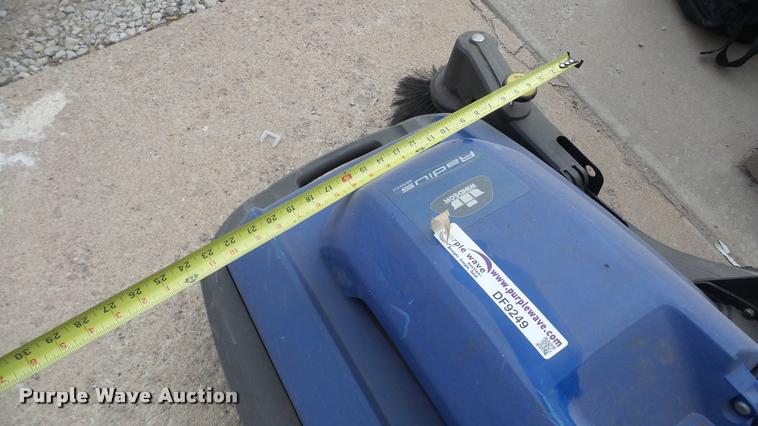 image for item DF9249 Windsor Radius 280 sweeper