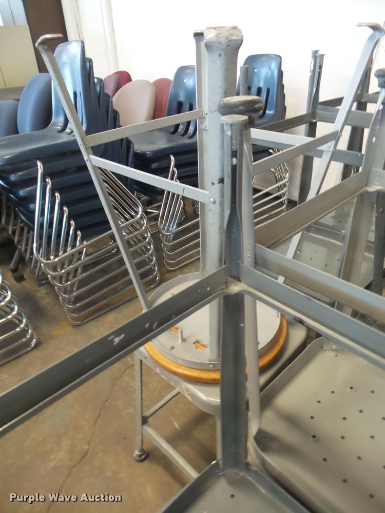 image for item DG9386 Approximately 90 stools